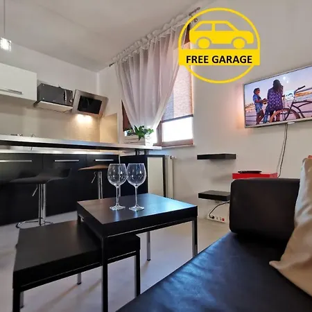 Apartment 33
